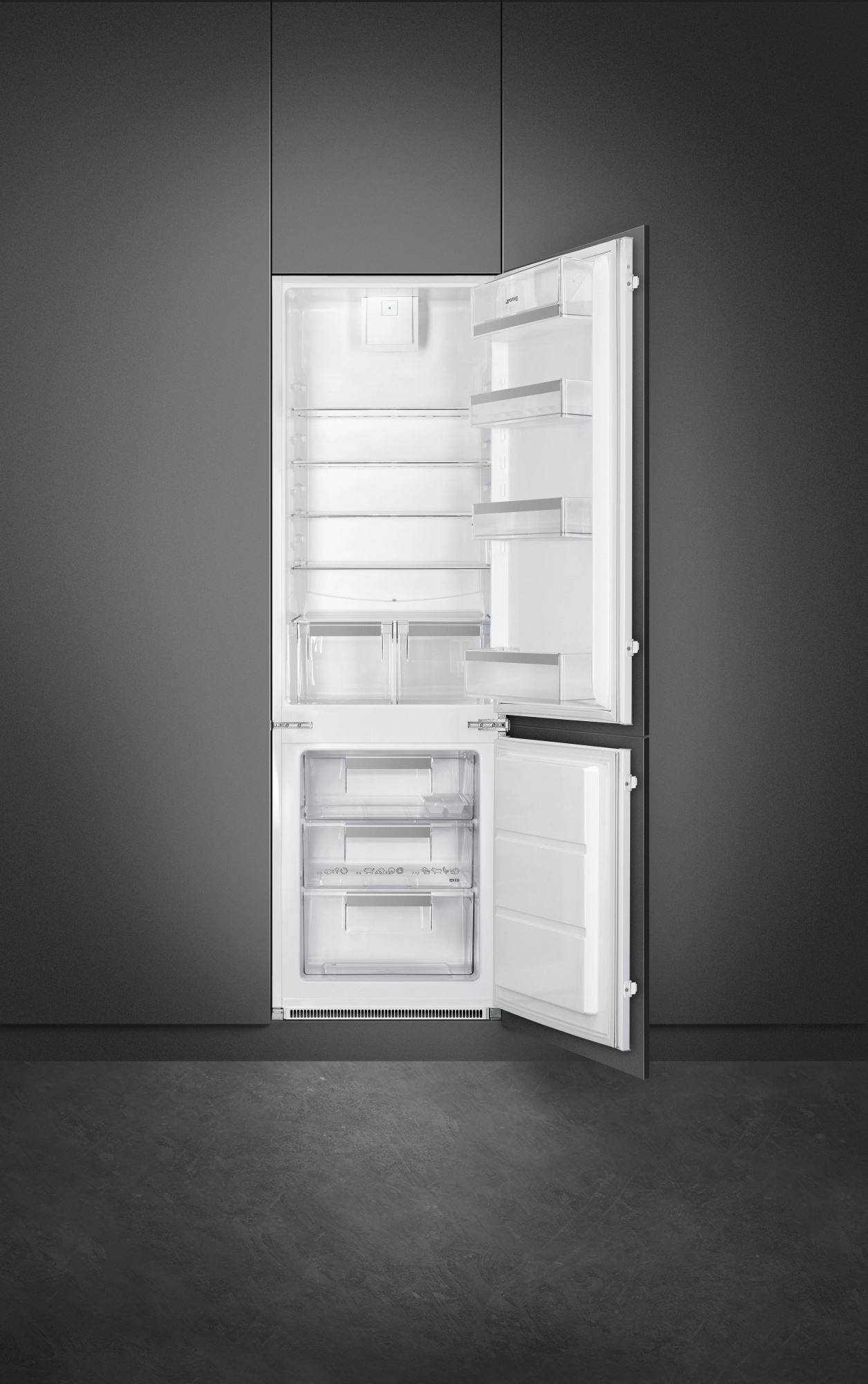 картинка SMEG C81721F Встраиваемый комбинированный холодильник от PlazaTech